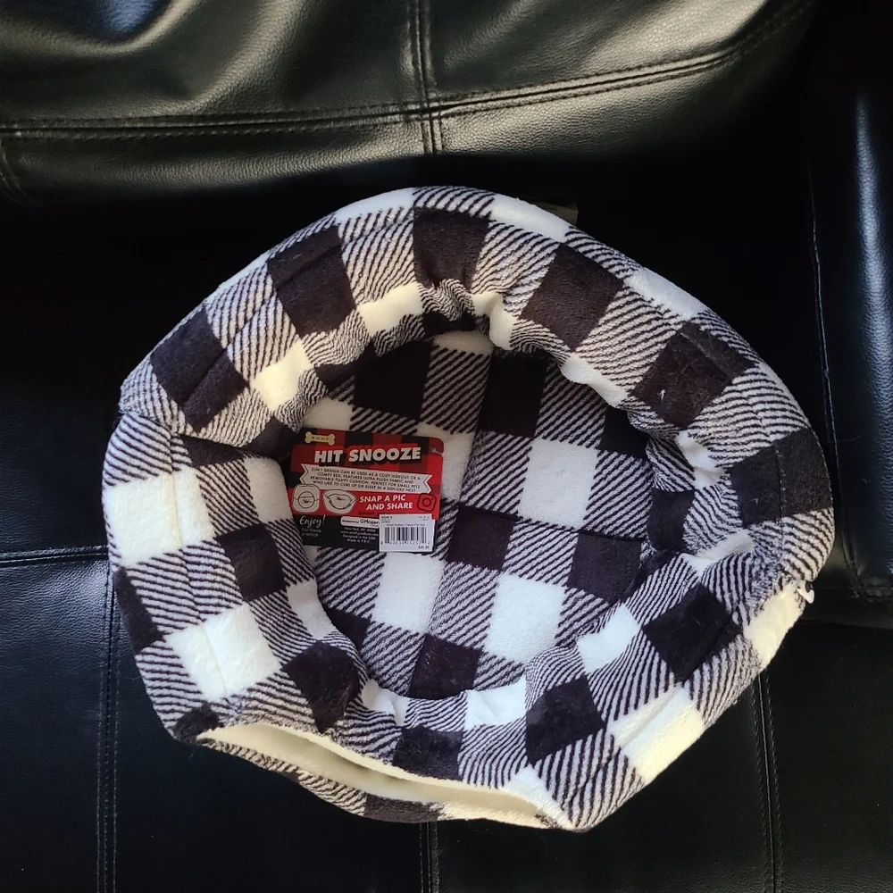 Checkered Pet Bed, Pet Hut, Cat Bed, Cat Hut, Dog Hut, Dog Bed, Pet Supplies